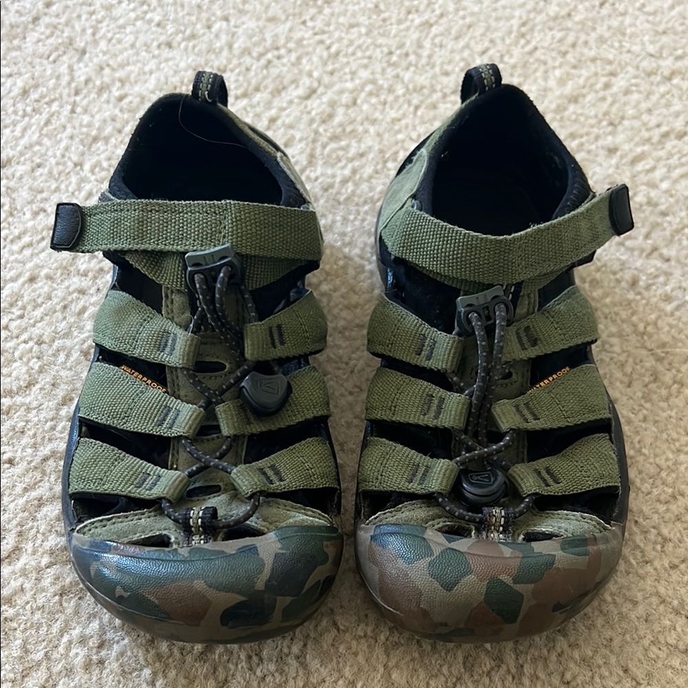 Kids' Green Camo Outdoor Sandals